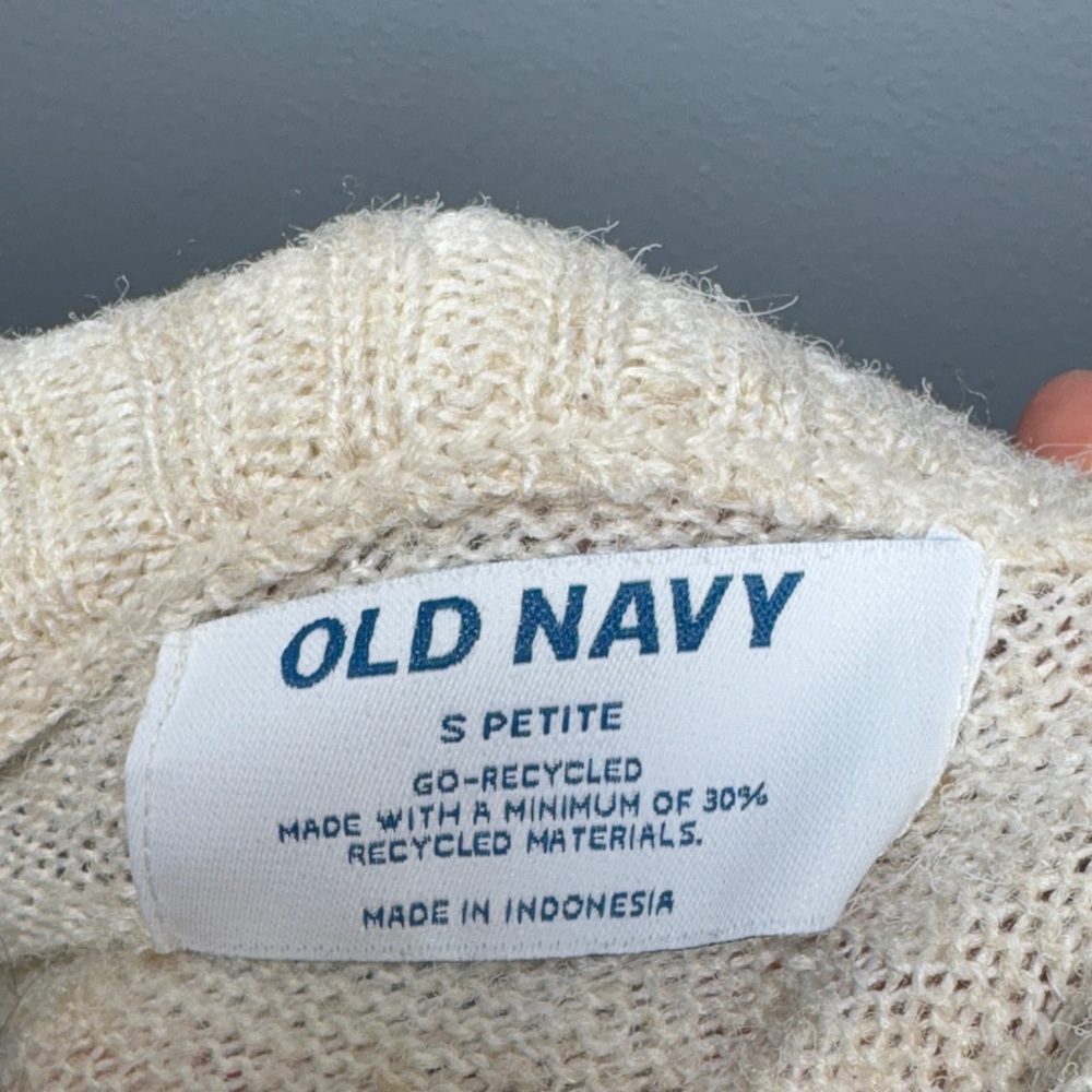 Old Navy Women's Cream Crew Neck Sweater - Picture 2 of 6